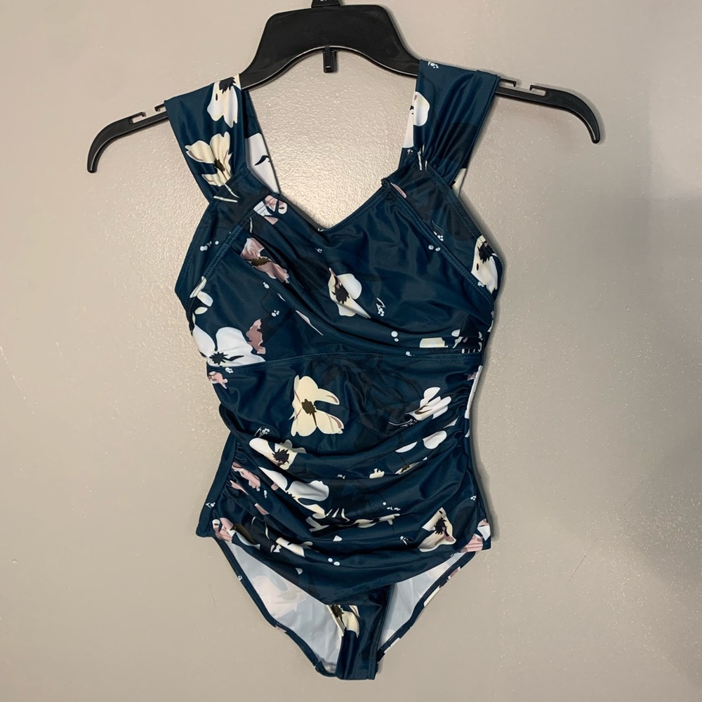 SeaFancy NWT Floral One Piece Swimsuit